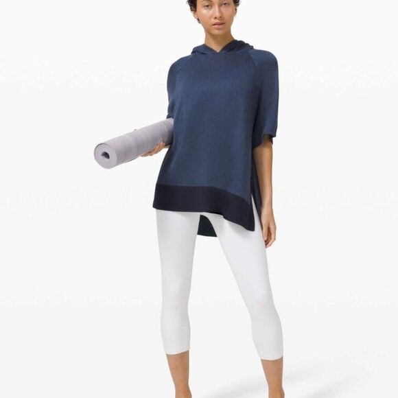 Lululemon Opened Up Poncho Iron Blue / True Navy, size M/L - Picture 1 of 11